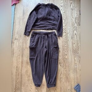 Dark brown sweat set top XL bottoms XXL (both fit smaller).